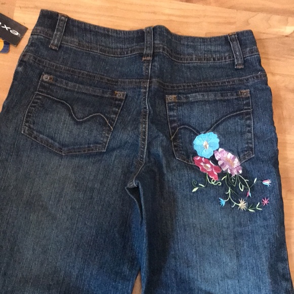 Youth Vibrations Brand Jeans with flower details - Picture 4 of 5
